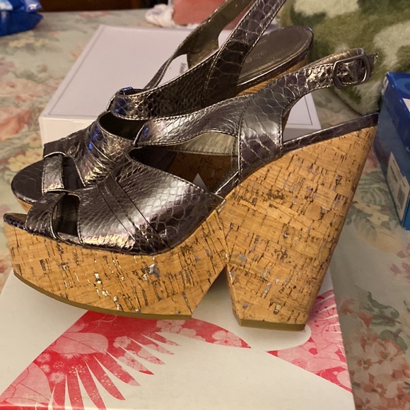 BCBGeneration wedge sandals - Picture 1 of 16